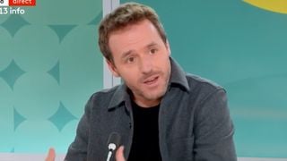 "Aucun sujet en cours n'a été déprogrammé" : Tristan Waleckx, présentateur de "Complément d'enquête", répond aux rumeurs