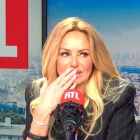 "C'était terrible" : En larmes, Adriana Karembeu raconte comment, enceinte, elle a cru perdre son bébé lors du tournage d'une émission pour France 2