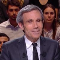 "J'aurai un gong si c'est trop le bordel" : David Pujadas révèle son secret pour maîtriser l'antenne de LCI lors du débat des élections européennes