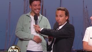 Moqué par Bertrand Chameroy, un journaliste de BFM Nice Côte d'Azur s'incruste en direct dans "C à vous, la suite" sur France 5