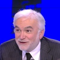 "Nous sommes créateurs d'emplois à l'Arcom" : Pascal Praud tacle avec humour le gendarme de l'audiovisuel dans "L'heure des pros"