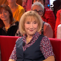 "Nous dédions cette émission à Michel Blanc" : Michel Drucker intervient avant le début de "Vivement Dimanche' pour expliquer pourquoi Marie-Anne Chazel ne lui a pas rendu hommage sur France 3