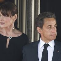 Des ouvriers envoient 187 couches à Carla Bruni