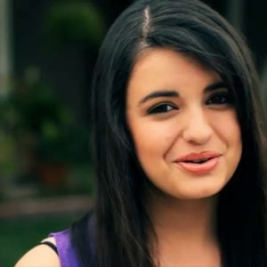 Rebecca Black dans le clip de "Friday"