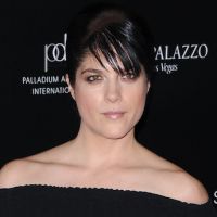 Selma Blair tiendra le premier rôle féminin de la nouvelle série de Charlie Sheen