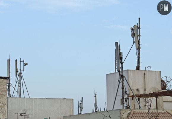 Des antennes-relais pour les communications mobiles.