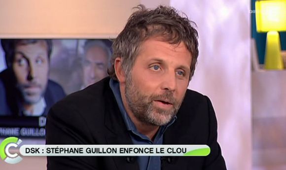 Stéphane Guillon, sur le plateau de "C a vous" en septembre 2011.