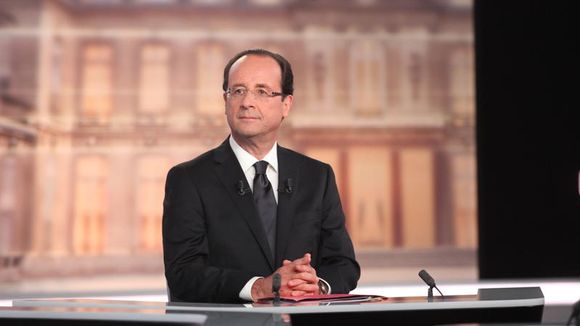 Un hélicoptère pour suivre François Hollande dimanche sur Canal+ et i-Télé