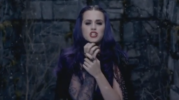 Clip : Katy Perry entre rêves et cauchemars dans "Wide Awake"