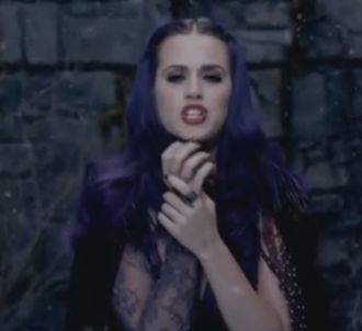 Katy Perry dévoile le clip de 'Wide Awake'