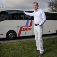 Audiences : "Le Bus" de M6 s'éloigne de plus en plus du "Dîner Presque Parfait"