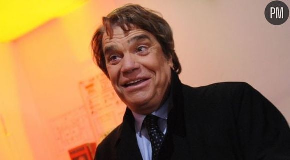 Bernard Tapie devient patron de presse