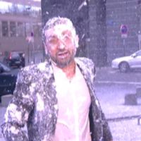 Cyril Hanouna anime la météo sur D8 et Canal+ au même moment (vidéo)