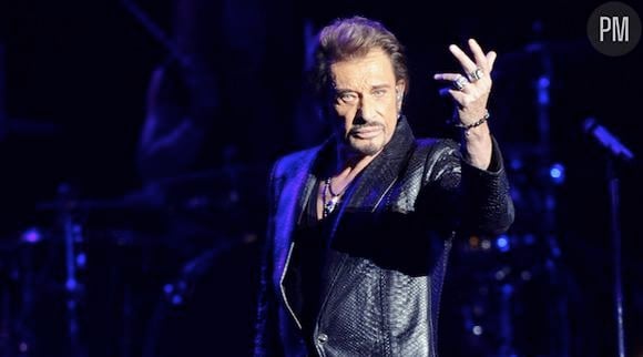 Johnny Hallyday assure être moins traqué par les paparazzis depuis son inscription sur Twitter