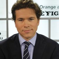 Stéphane Bern révèle l'homosexualité de Geoffroy Didier, secrétaire national de l'UMP, sur Canal+