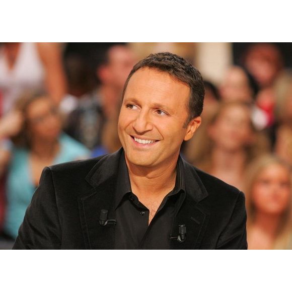 Arthur "tend la main" au Mouv' pour une fusion avec sa radio Ouï FM