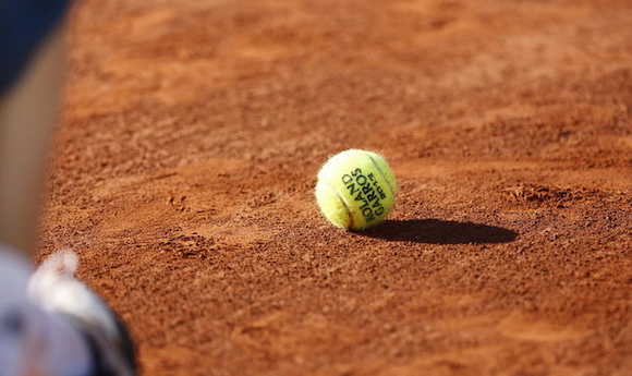 France Télévisions conserve les droits de retransmission de Roland Garros.