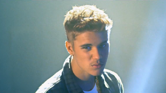 Justin Bieber dévoile le clip de "Confident" avec Chance the Rapper