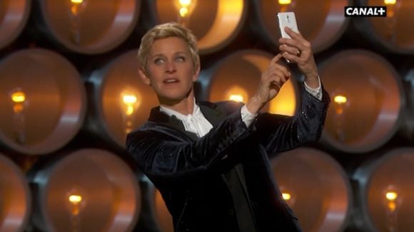 Le selfie d'Ellen DeGeneres sponsorisé par Samsung (et celui de Kev Adams ?)