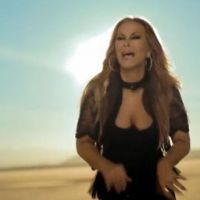 Anastacia de retour avec le clip de "Stupid Little Things"