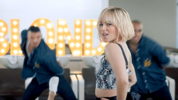 Alizée signe le pire démarrage de sa carrière avec "Blonde"