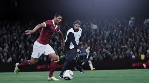 Pub : Canal+ rend hommage à ses cameramen pour la reprise de la Ligue 1