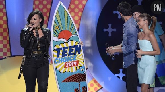 Demi Lovato accepte son Teen Choice Award 2014