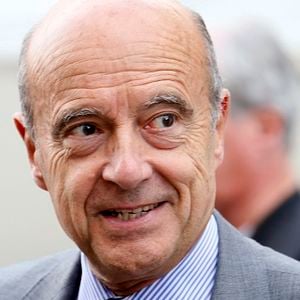 Alain Juppé, vainqueur du Grand prix du Press Club, humour et politique