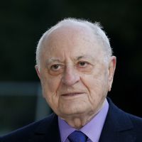 Pierre Bergé insulte le journaliste du "Monde" qui a étrillé le dernier Patrick Modiano