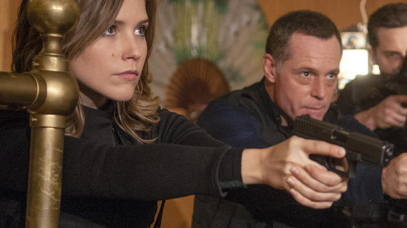 Audiences : TF1 petit leader avec "Chicago Police Department", record pour "Patron incognito", Arte en forme