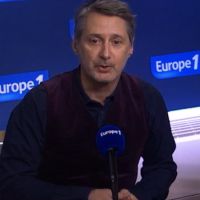 Antoine de Caunes : "J'ai envie de faire un an de plus au Grand Journal"