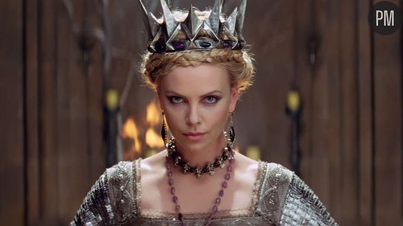 Charlize Theron dans "Blanche-Neige et le chasseur"