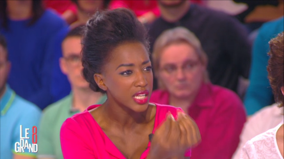 Hapsatou Sy critique Stéphane Guillon dans "Le Grand 8"