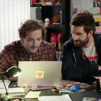 Le Palmashow s'amuse des commentaires YouTube dans un nouveau sketch