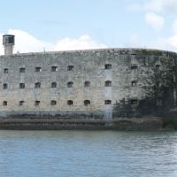 "Fort Boyard" : Moundir, Elodie Gossuin et Fauve Hautot rejoignent le Père Fouras