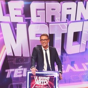 "Le Grand match de la télé-réalité" a pris "une taule" selon Julien Courbet