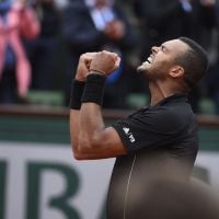 Roland-Garros : Jo-Wilfried Tsonga bat Gilles Bouleau et David Pujadas