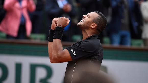 Roland-Garros : Jo-Wilfried Tsonga bat Gilles Bouleau et David Pujadas