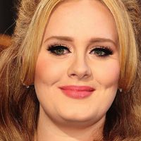 Adele dévoile son nouveau single dans un spot télé