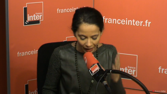 Sophia Aram s'amuse de la "taxe tampon"