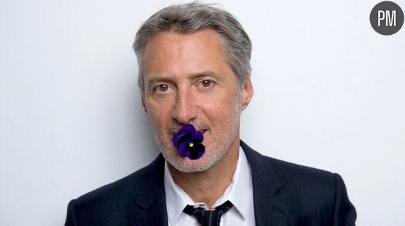 Antoine de Caunes, pour les 20 ans de la nuit gay.