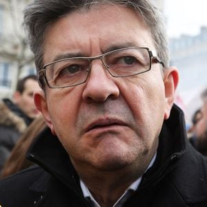 Jean-Luc Mélenchon menace de ne pas se rendre à "Des paroles et des actes"