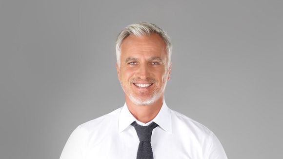 David Ginola "is back", "en pleine forme" et "prépare l'Euro" pour M6