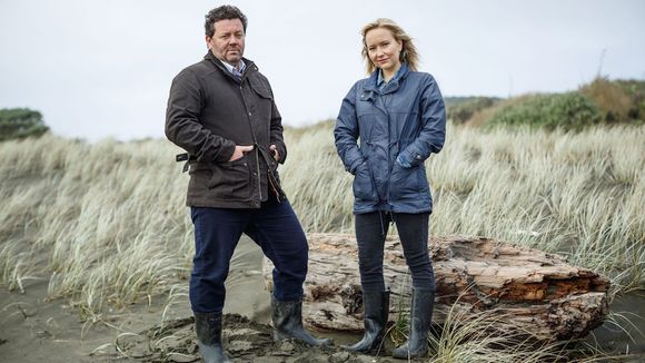 Audiences : Portugal-Islande leader, France 2 et M6 au coude-à-coude, "Dr Foster" démarre bien