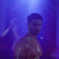 Clip : Baptiste Giabiconi sample Donna Summer sur "Love to Love You Baby"