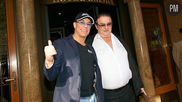 Michel Adam Lisowski, accompagné de Jean-Claude Van Damme