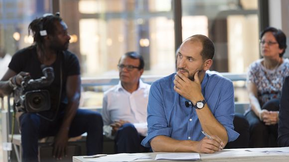 Audiences dimanche : "C Politique" et "Punchline" au plus haut, Anne-Claire Coudray puissante