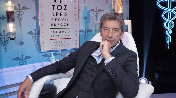 "Ca ne sortira pas d'ici" : Nicole Ferroni remplacée par Jennie-Anne Walker aux côtés de Michel Cymes