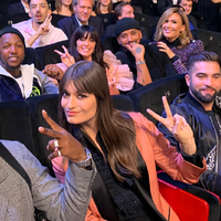 NRJ Music Awards 2019 : Quand Nikos demande à Gavin James de sortir de la photo des artistes