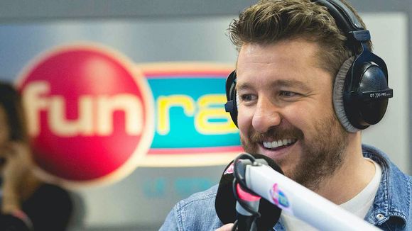 Bruno Guillon remplace Stéphane Bern sur RTL